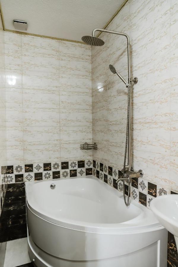 Hotel Konus Falesti Luaran gambar