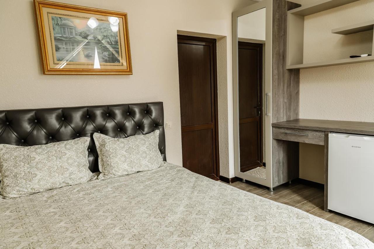 Hotel Konus Falesti Luaran gambar